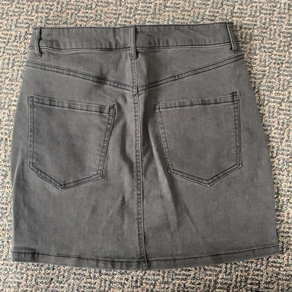 Zipper front jean skirt - Picture 2 of 2